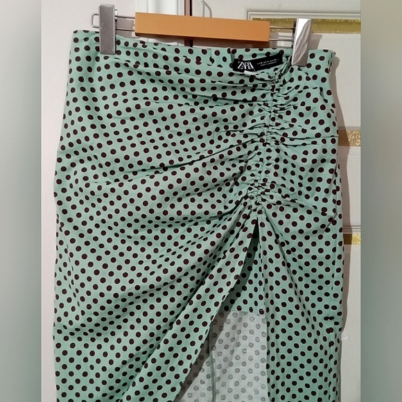 ZARA🐞Linen Ruched Mint Green Polka Dot Asymmetrical Maxi Pencil Skirt Sz:M - Picture 4 of 12